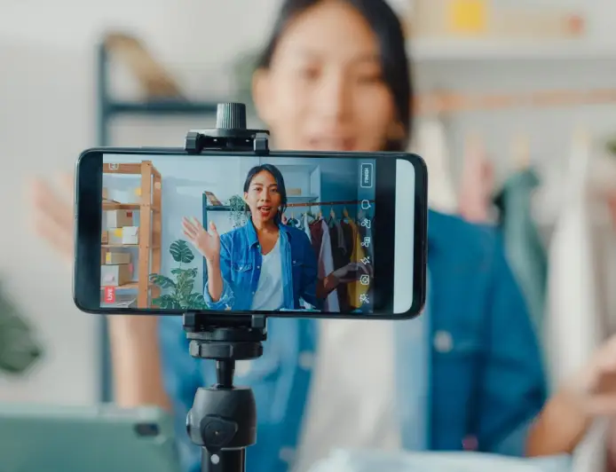 Menelusuri Tren Live Shopping yang Mengubah Wajah E-Commerce Indonesia